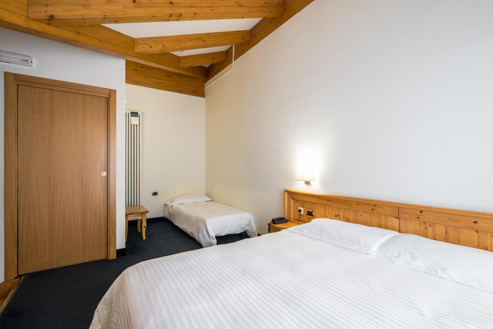 Hotel Colfosco Сан Мартино ди Кастроза Стая снимка