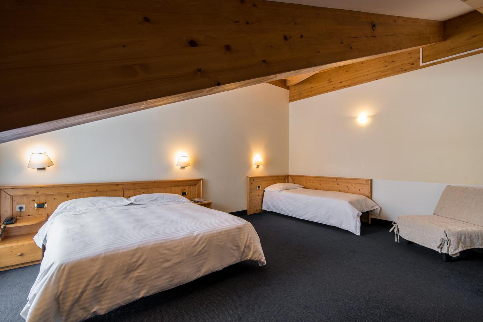 Hotel Colfosco Сан Мартино ди Кастроза Стая снимка