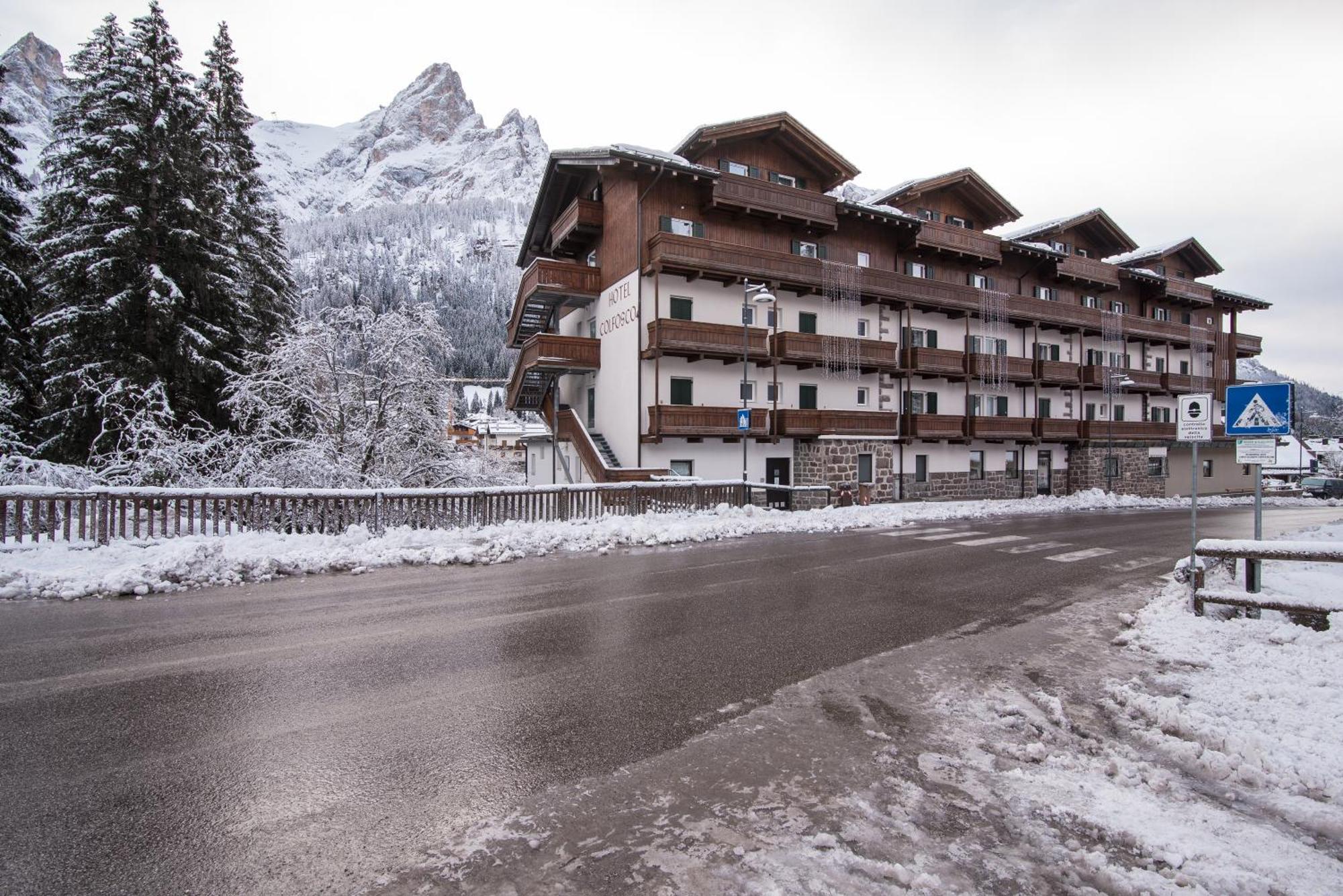 Hotel Colfosco Сан Мартино ди Кастроза Екстериор снимка